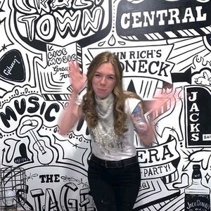 Meet your Posher, Kinley